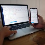 Preocupações Bancárias nos EUA Abalam Mercados, Mas Wall Street Mostra Resiliência